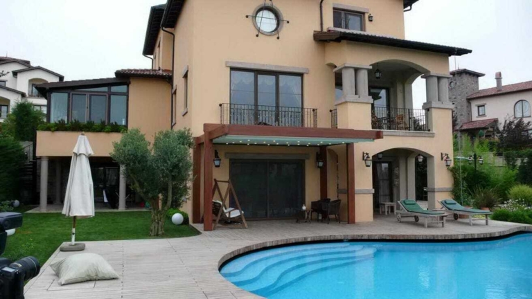 Pergolata Evleri 12