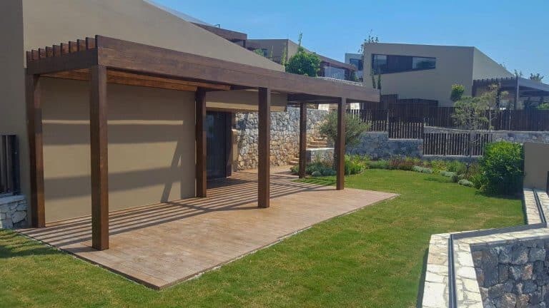 Hotel Resort'ün Ahşap Pergolata ve Deck Uygulamaları Bodrum