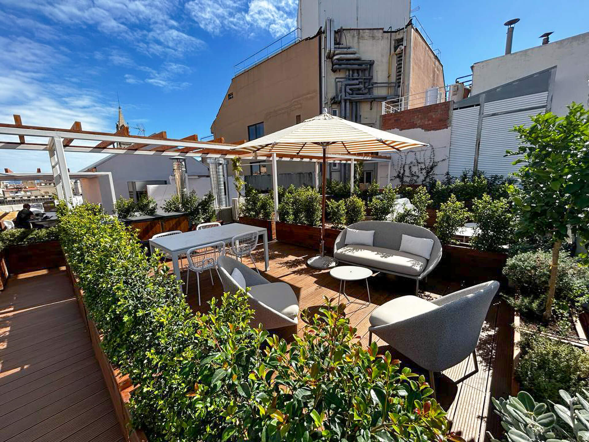 Barselona Teras – Pergola ve Bambudeck Projesi