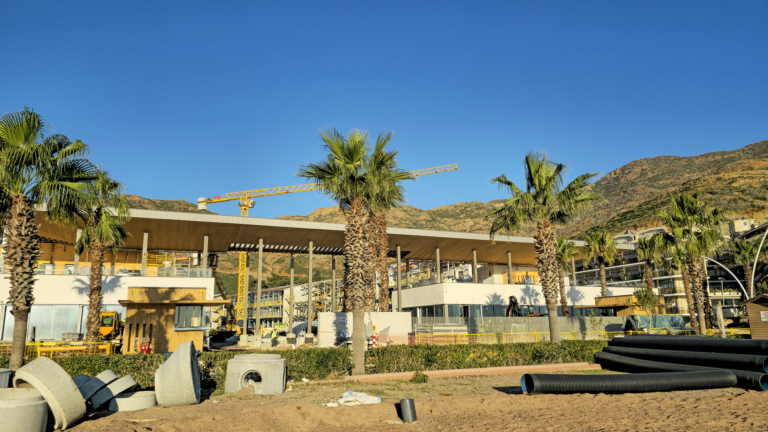 İş Bankası Eğitim ve Dinlenme Tesisi - Restoran Bloğu Ters Çatı Kanopi Strüktürü