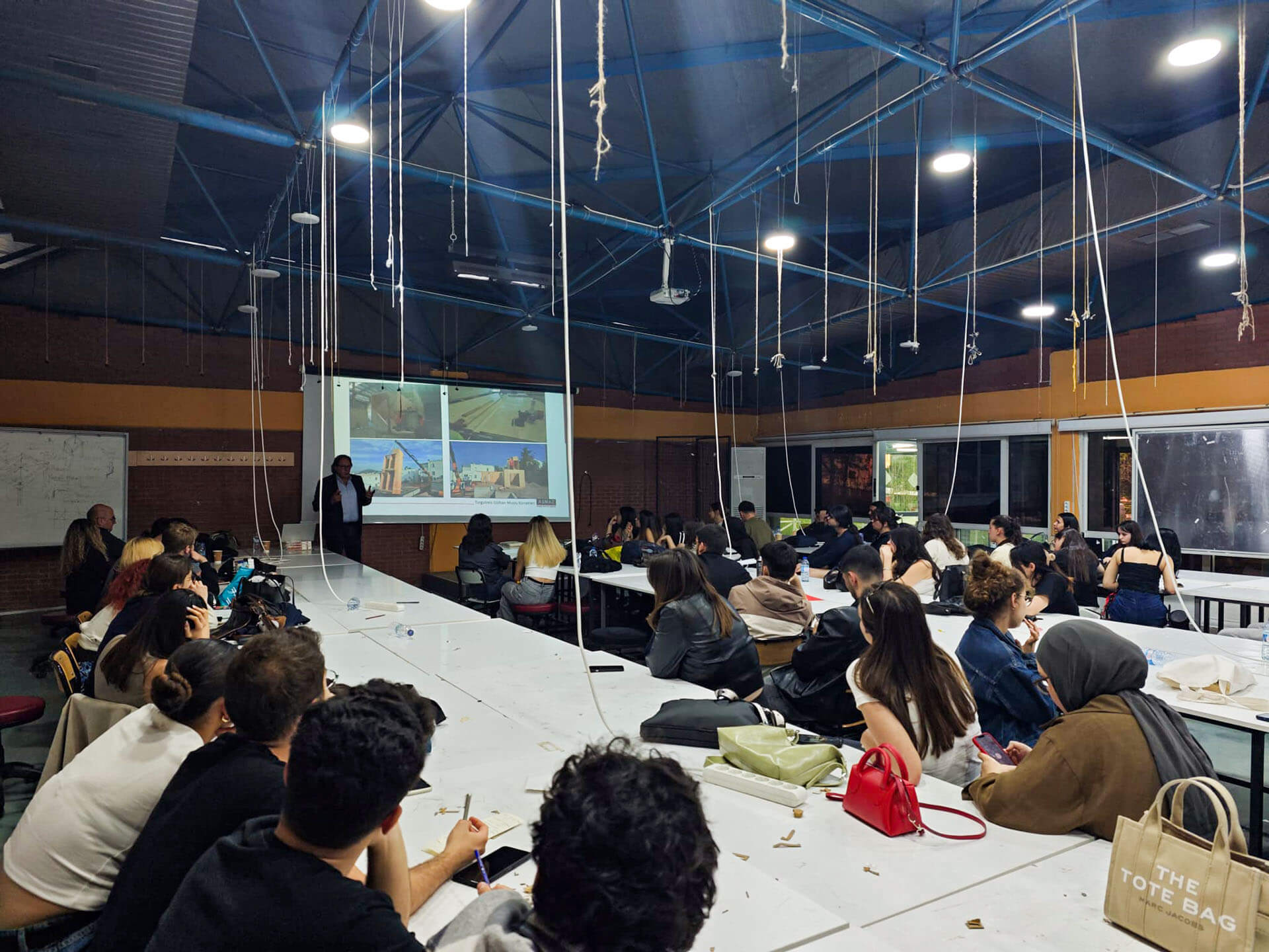 Muğla Sıtkı Koçman Üniversitesi (MSKÜ) Mimarlık Fakültesi Sunumu