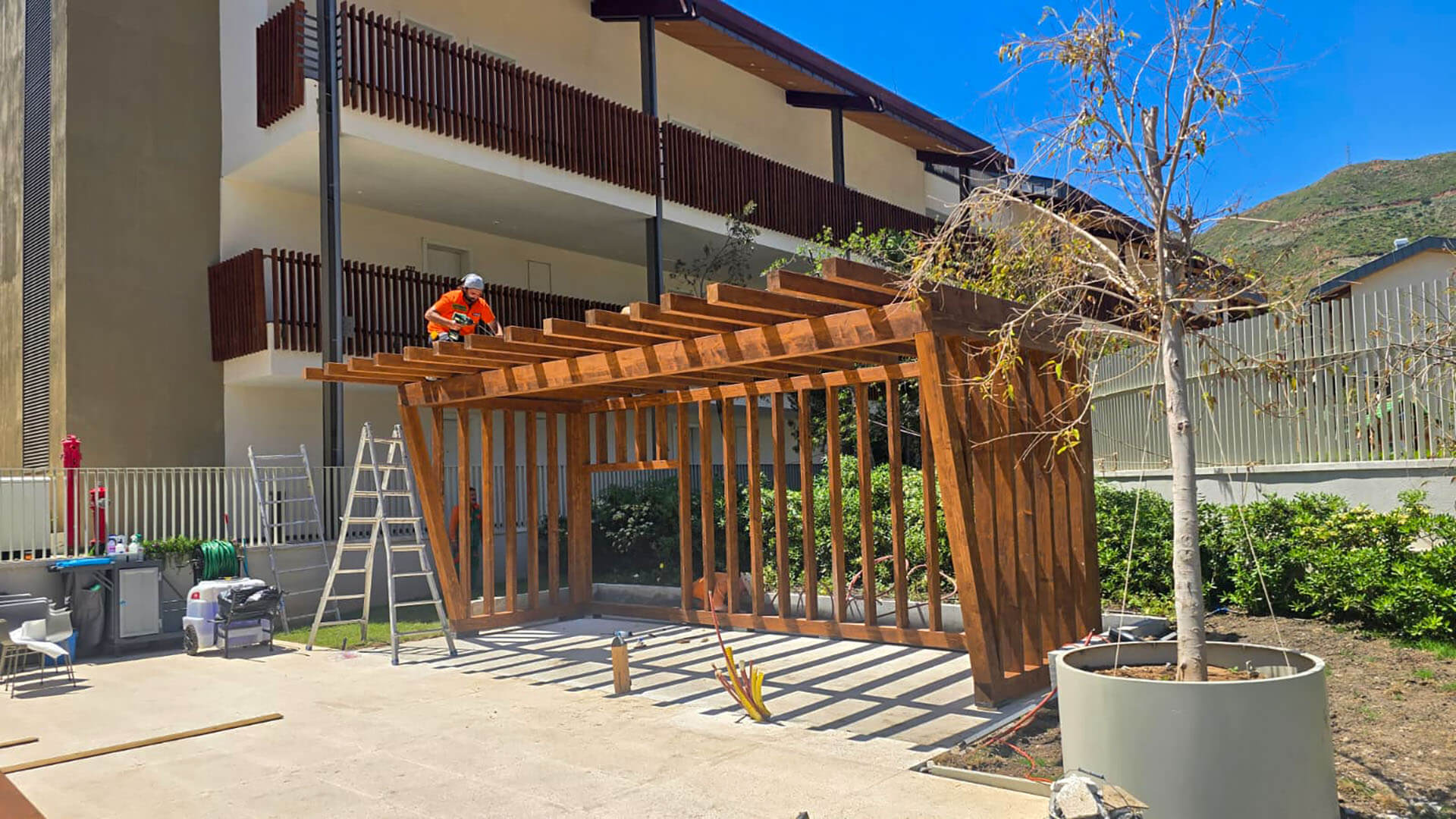 İş Bankası Marmaris Eğitim ve Dinlenme Tesisi - Açık Mutfak Pergola Strüktürü