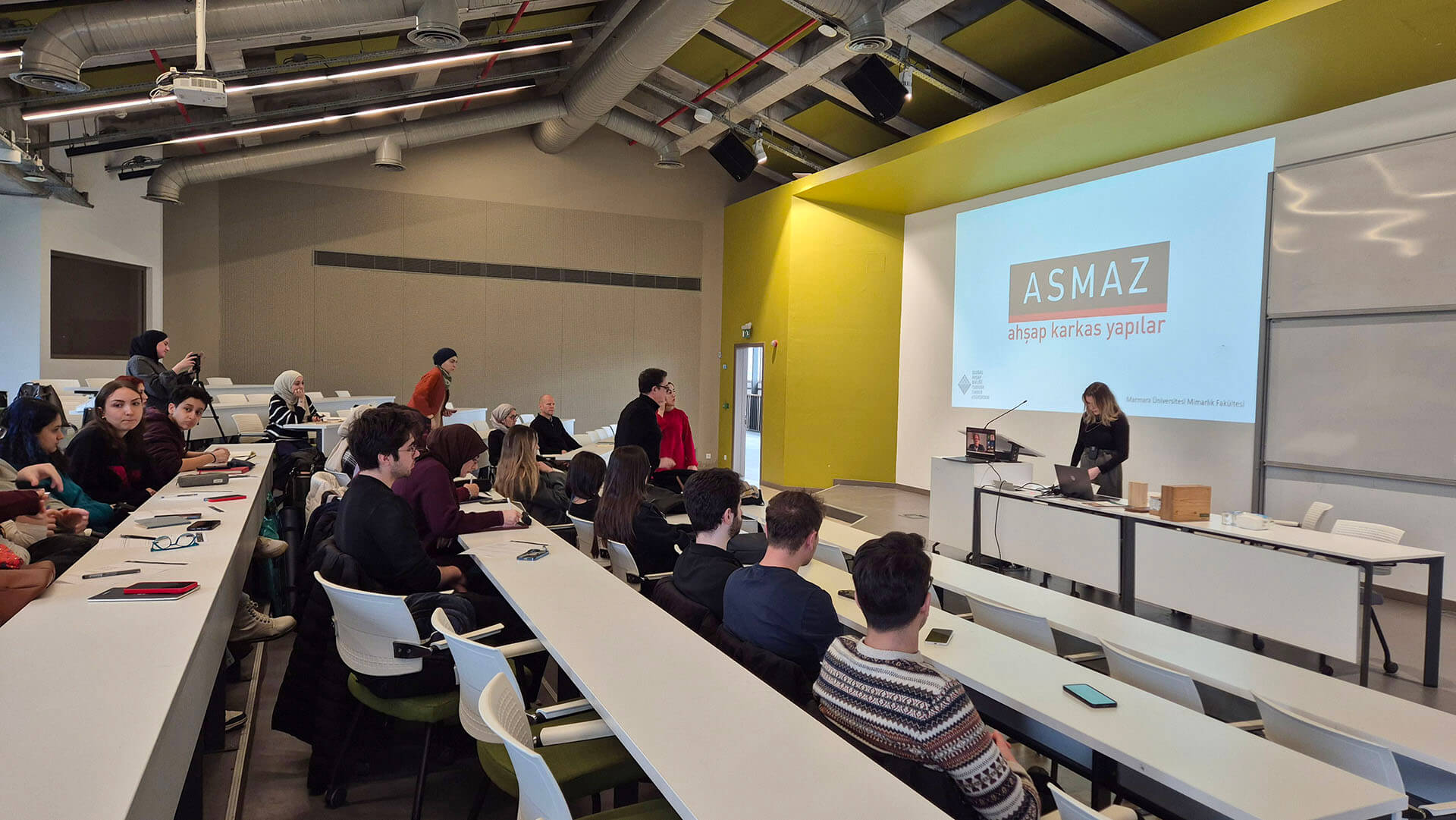 Marmara Üniversitesi Design+Build 1/1 Timber Workshop
