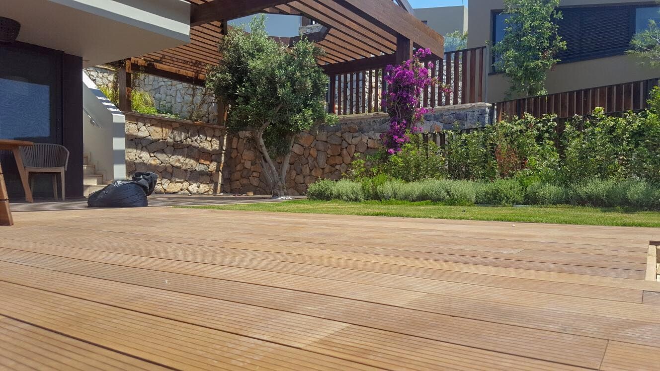 Hotel Resort'ün Ahşap Pergolata ve Deck Uygulamaları Bodrum