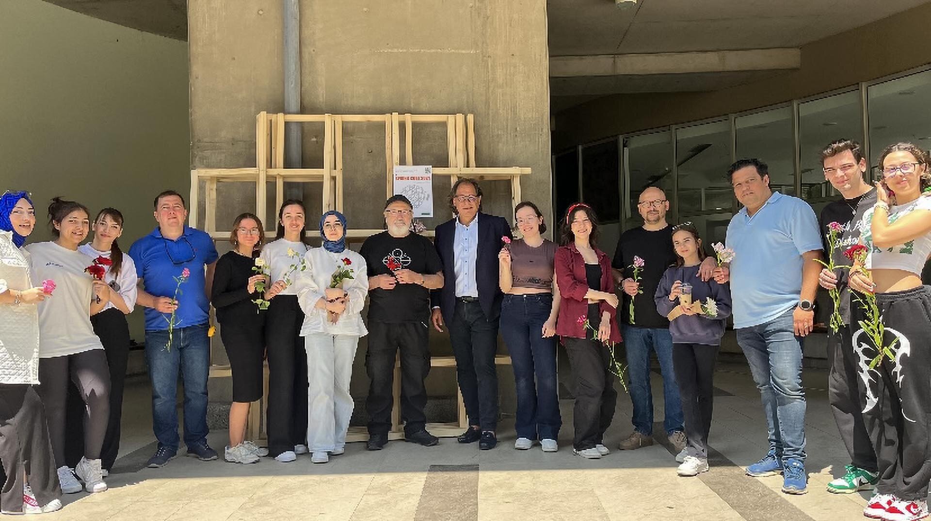 İzmir Ekonomi Üniversitesi Mimarlık Fakültesi Ahşap Strüktür Workshop