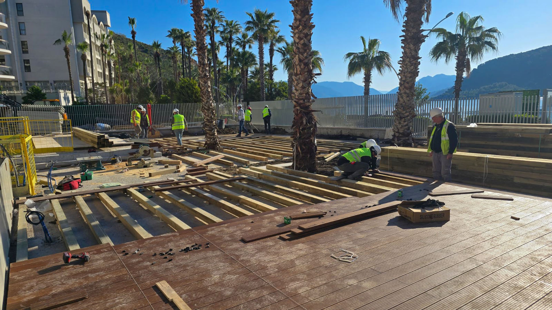 İş Bankası Eğitim ve Dinlenme Tesisi - Bambudeck Zemin Döşemesi