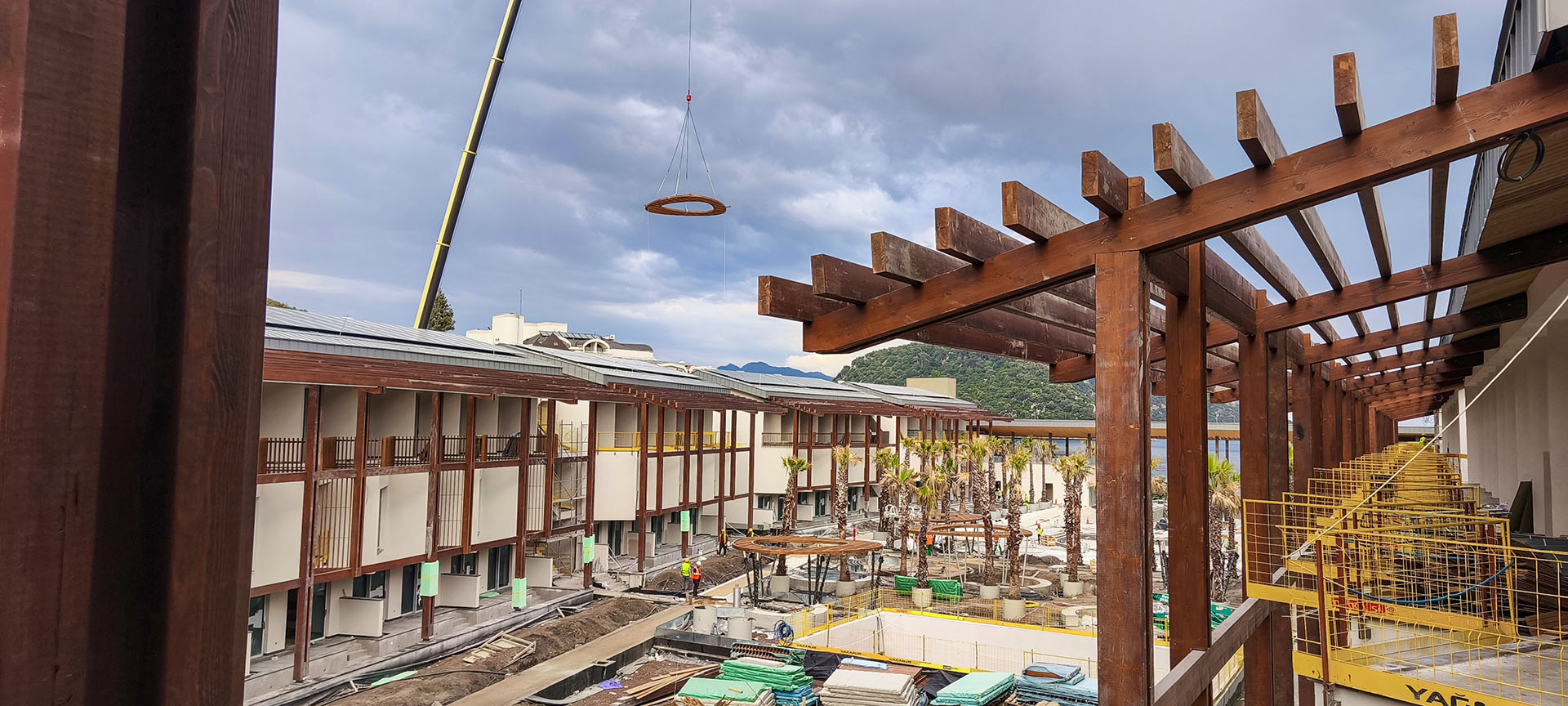 İş Bankası Eğitim ve Dinlenme Tesisi - Peyzaj Pergolaları