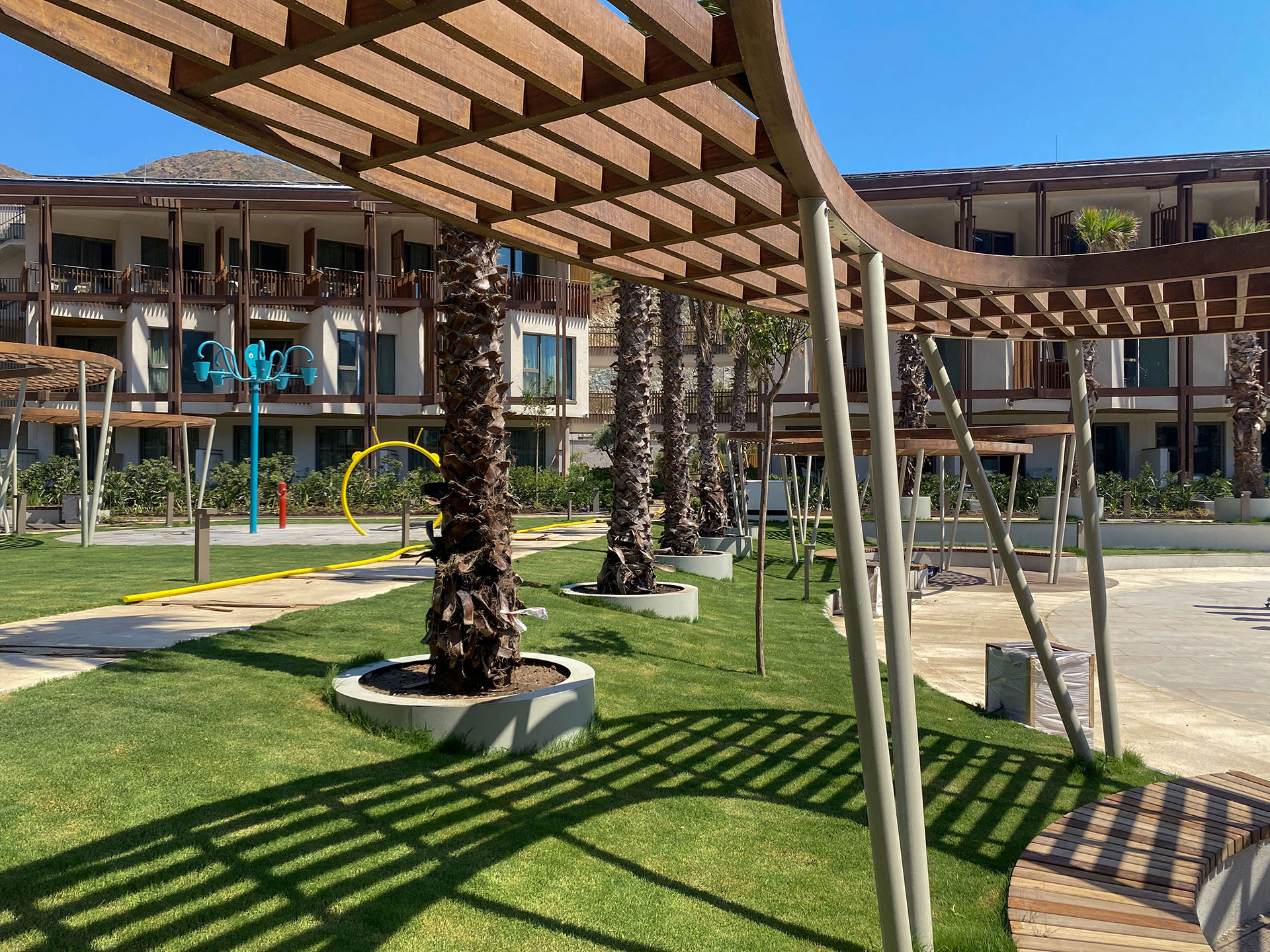 İş Bankası Eğitim ve Dinlenme Tesisi - Peyzaj Pergolaları