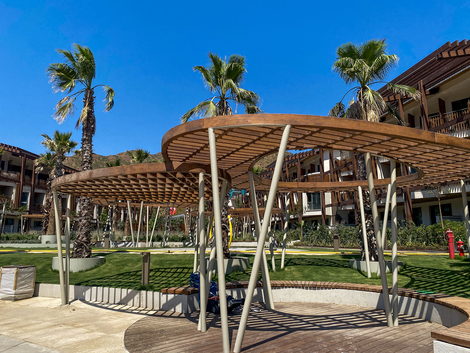 İş Bankası Eğitim ve Dinlenme Tesisi - Peyzaj Pergolaları