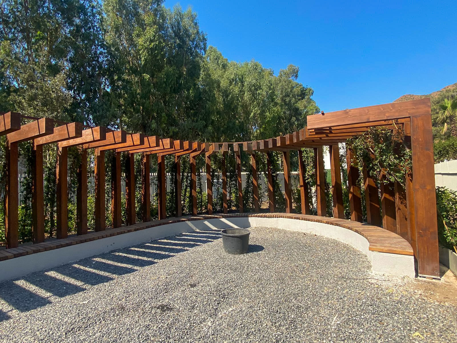 İş Bankası Eğitim ve Dinlenme Tesisi - Peyzaj Pergolaları