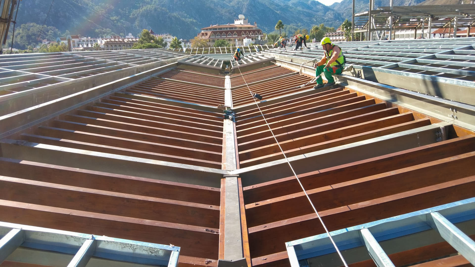 İş Bankası Eğitim ve Dinlenme Tesisi - Restoran Bloğu Ters Çatı Kanopi Strüktürü