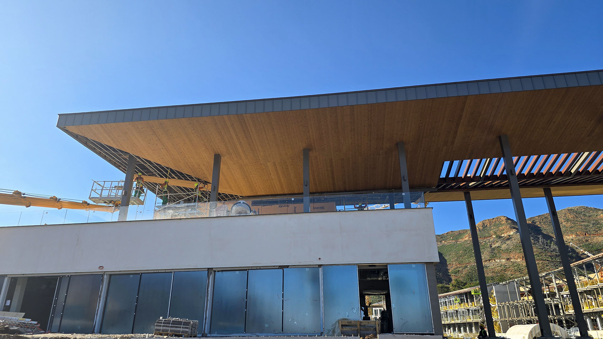 İş Bankası Eğitim ve Dinlenme Tesisi - Restoran Bloğu Ters Çatı Kanopi Strüktürü