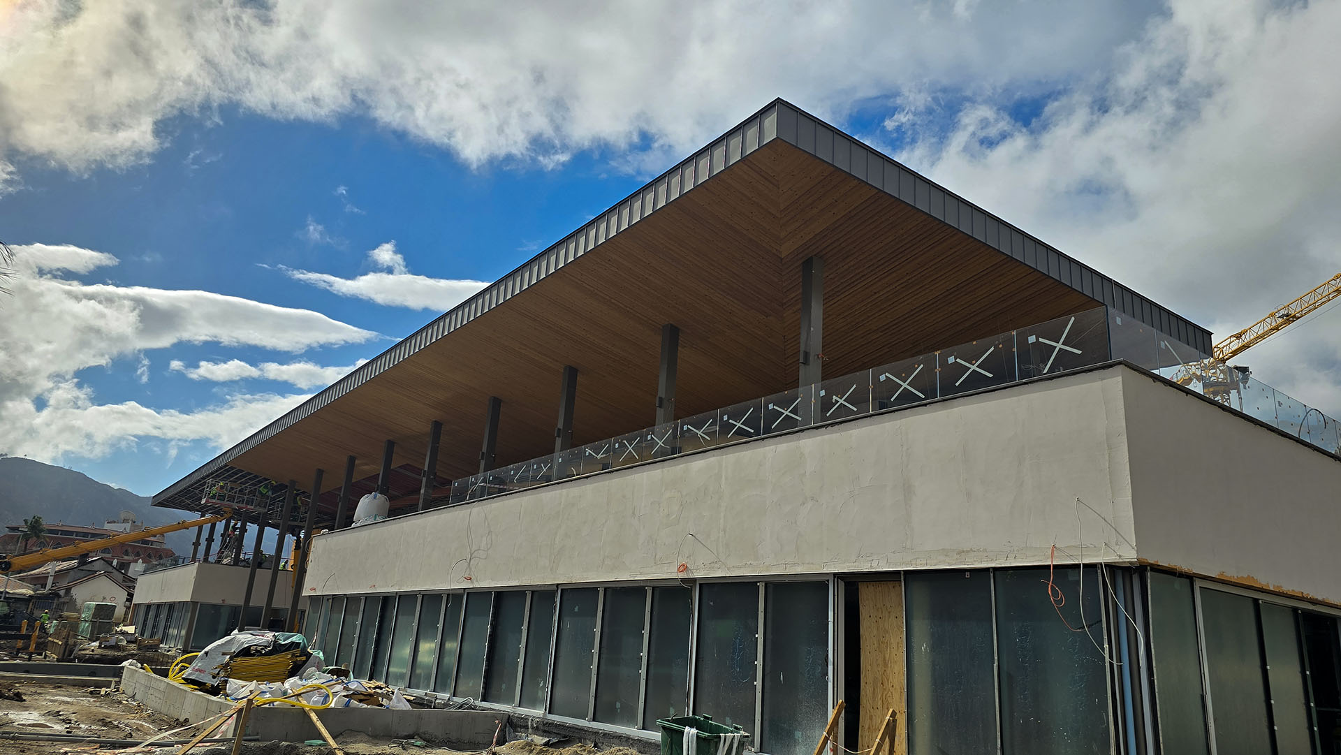 İş Bankası Eğitim ve Dinlenme Tesisi - Restoran Bloğu Ters Çatı Kanopi Strüktürü