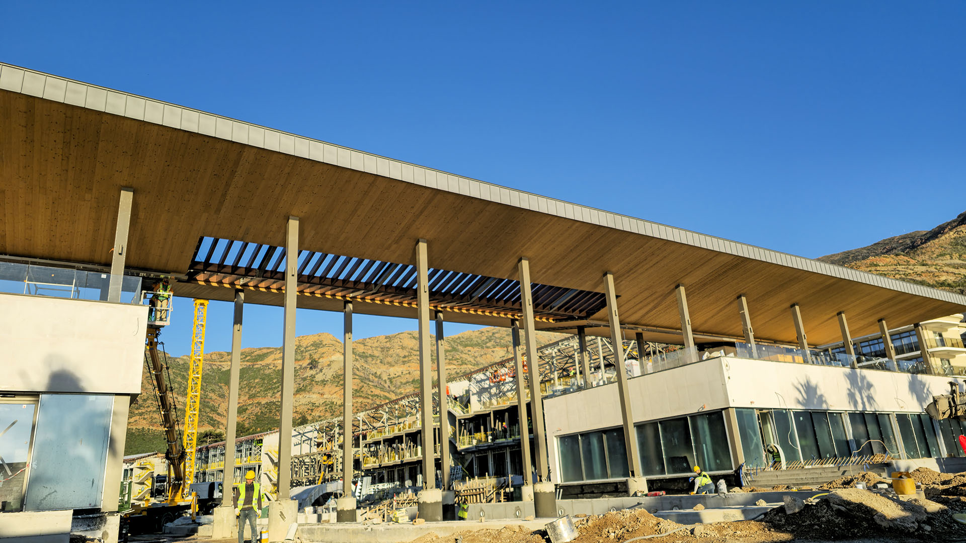 İş Bankası Eğitim ve Dinlenme Tesisi - Restoran Bloğu Ters Çatı Kanopi Strüktürü