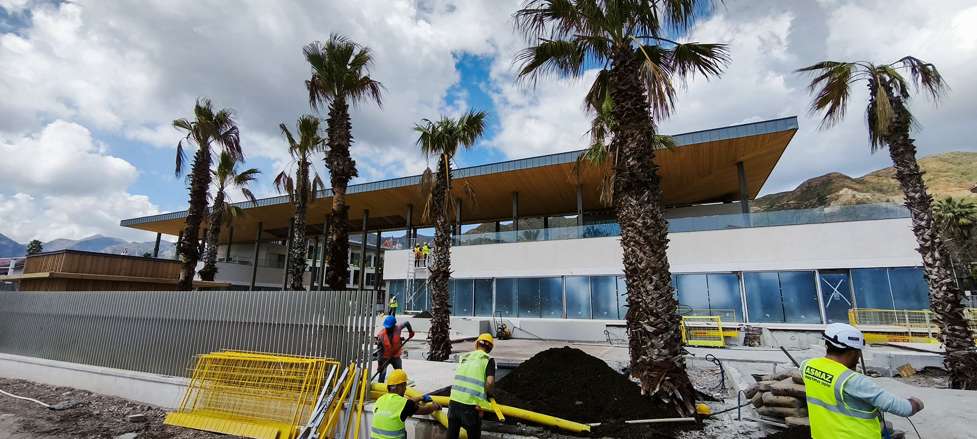 İş Bankası Eğitim ve Dinlenme Tesisi - Restoran Bloğu Ters Çatı Kanopi Strüktürü