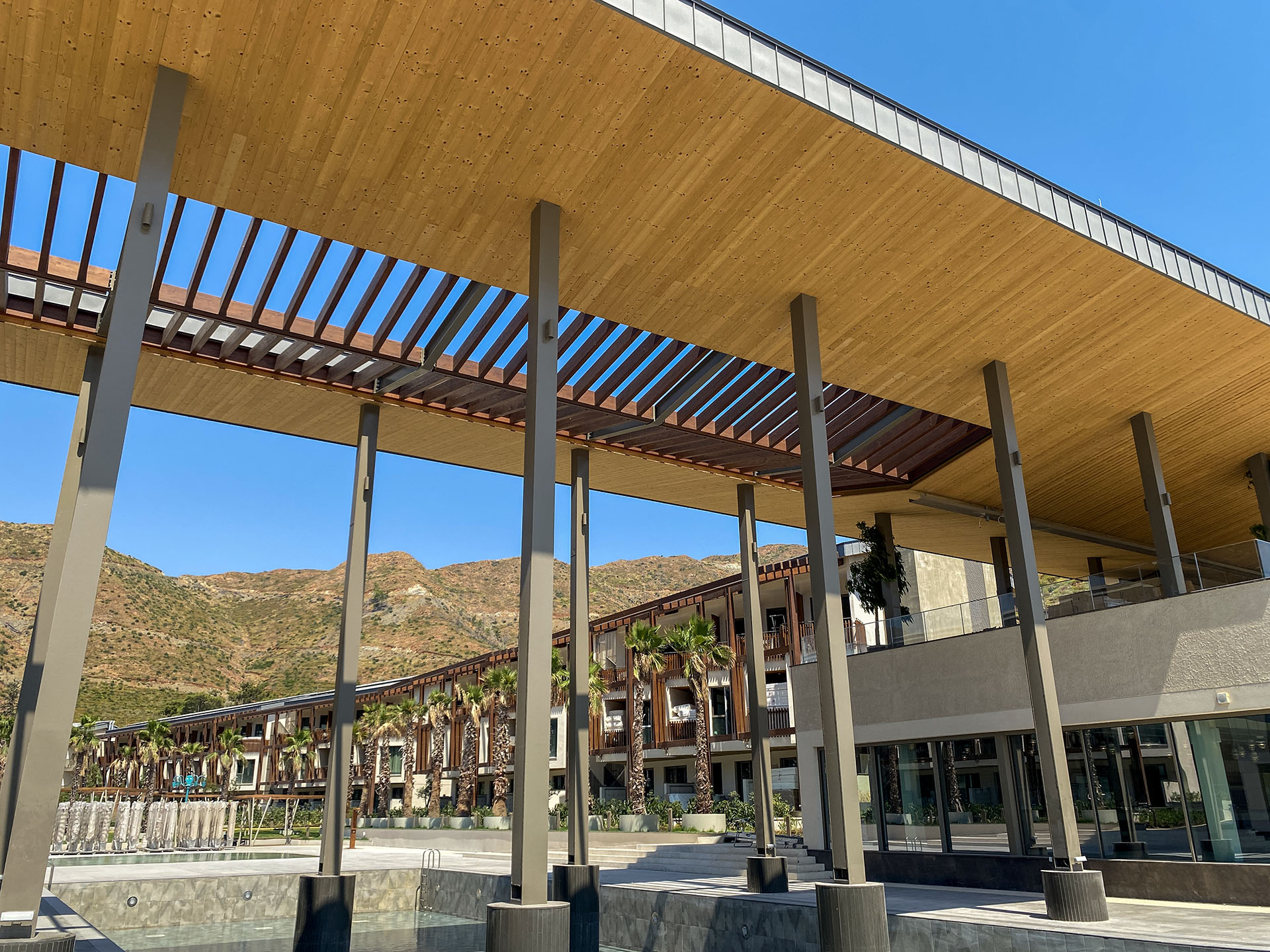 İş Bankası Eğitim ve Dinlenme Tesisi - Restoran Bloğu Ters Çatı Kanopi Strüktürü