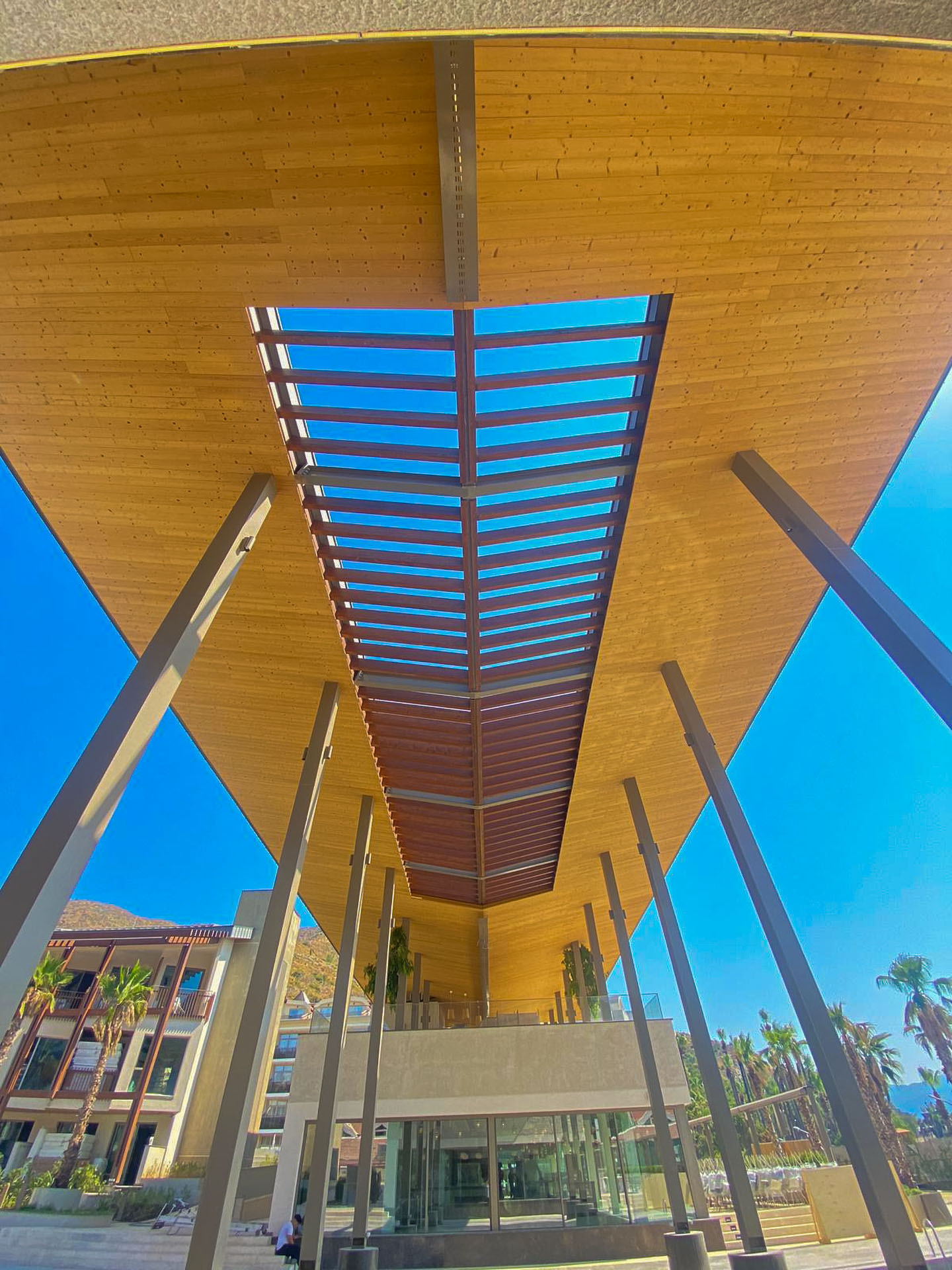 İş Bankası Eğitim ve Dinlenme Tesisi - Restoran Bloğu Ters Çatı Kanopi Strüktürü