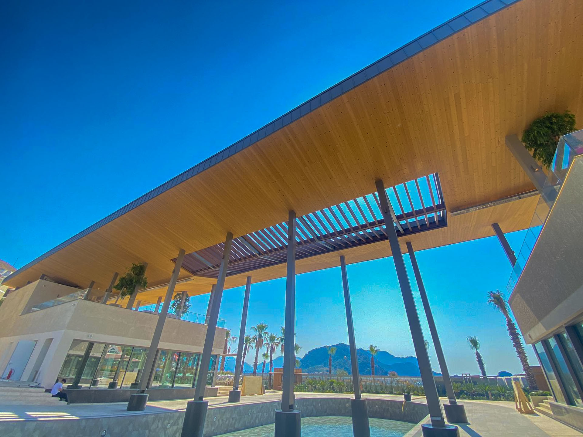 İş Bankası Eğitim ve Dinlenme Tesisi - Restoran Bloğu Ters Çatı Kanopi Strüktürü